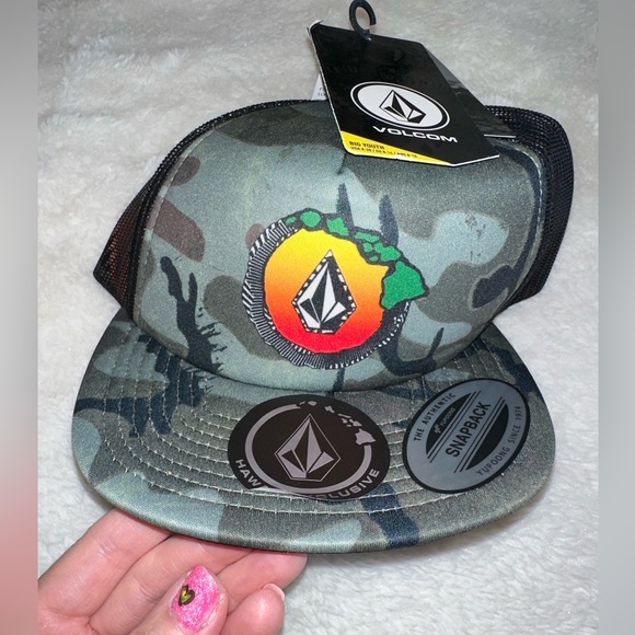 NWT Boys Volcom Hat - Picture 3 of 6